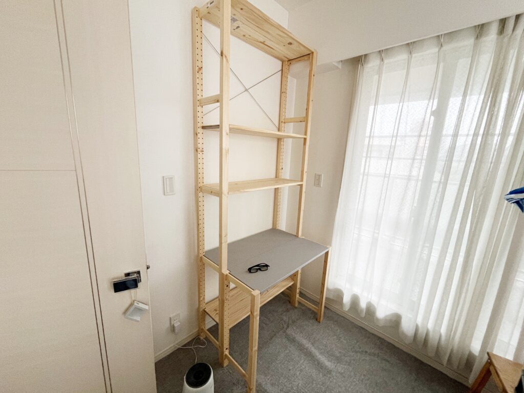 IKEAイーヴァルシェルフユニットを机にしてみる
